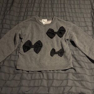 Nicole Miller Gray Sweatshirt with Black Bow Details